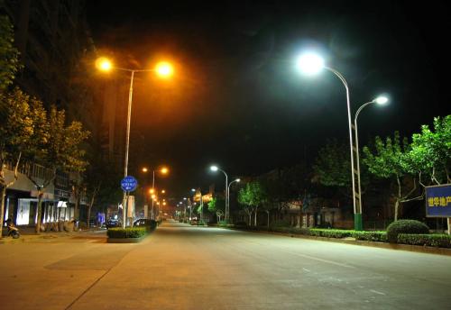 luzes de rua led para exteriores vs. lâmpadas de rua hps estilo antigo
